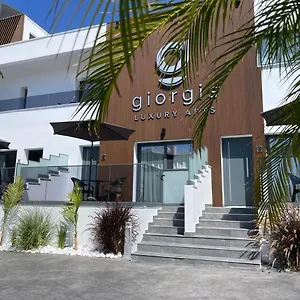 Giorgis Luxury Apartament